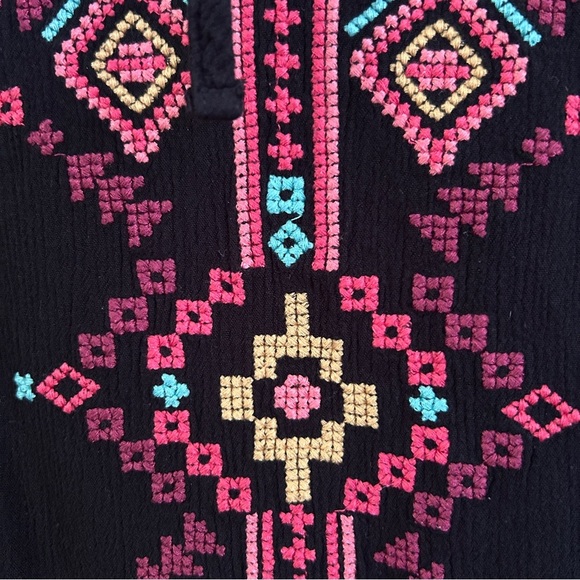 Maurices Black and Pink Embroidered 3/4 Sleeve Blouse - Picture 3 of 5